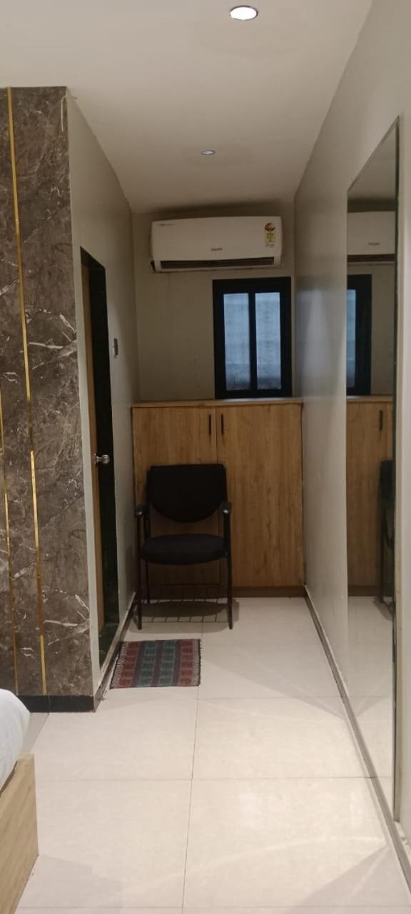 Hotel Sunrise Residency Mumbai Exteriör bild