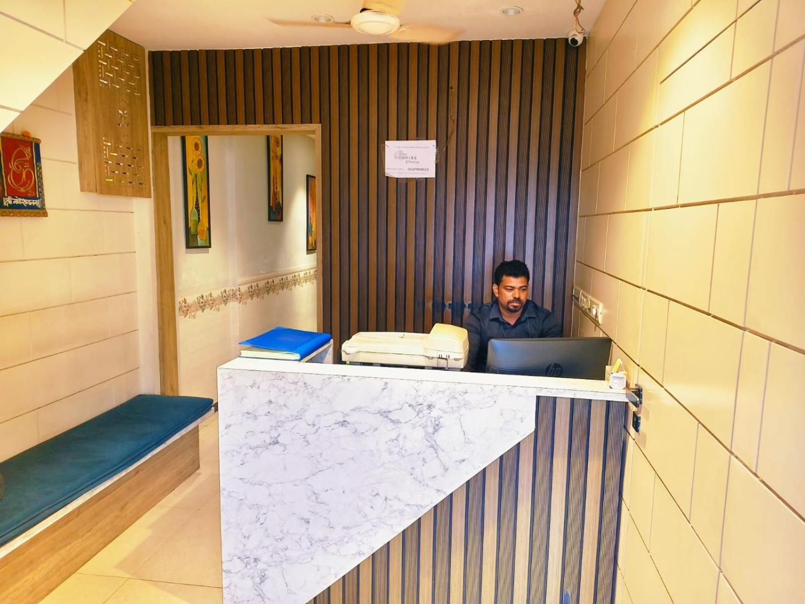 Hotel Sunrise Residency Mumbai Exteriör bild